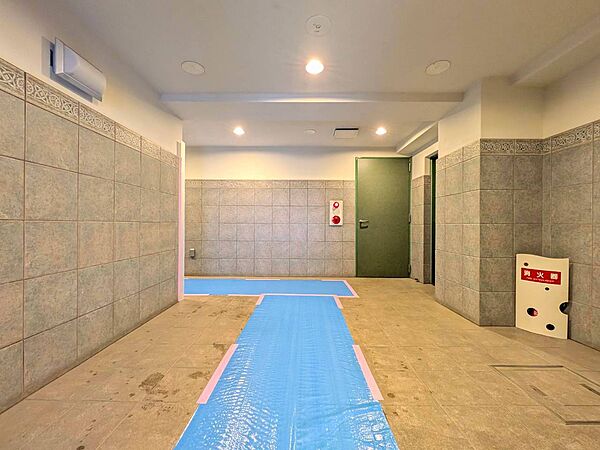 館内は静寂な中が保たれており、管理が行き届いている印象を受けました。