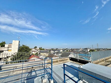陽当たり・通風・開放感に恵まれた環境です。