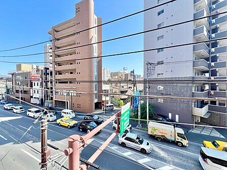眺望や窓からの景色が良いと、家で過ごす時間も快適です。