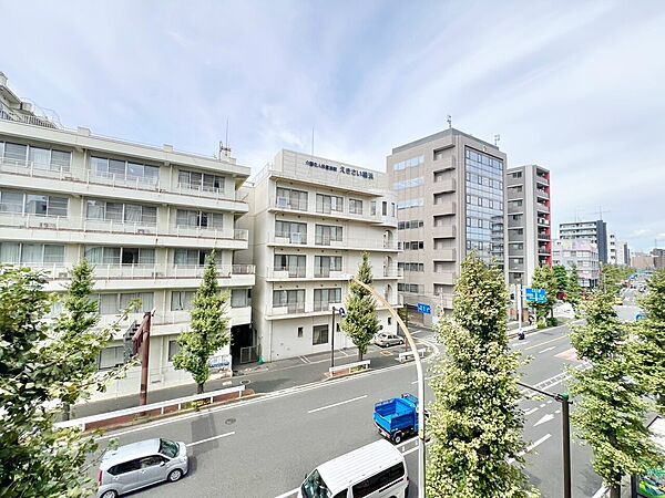 陽当たり・通風・開放感に恵まれた環境です。