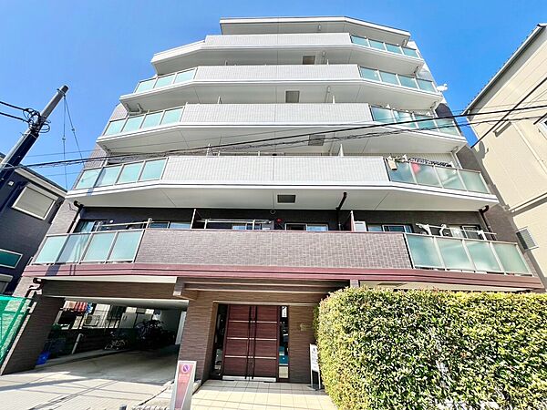忙しく過ぎゆく日常を置き去るほど、ゆったりした時間が流れる住環境。