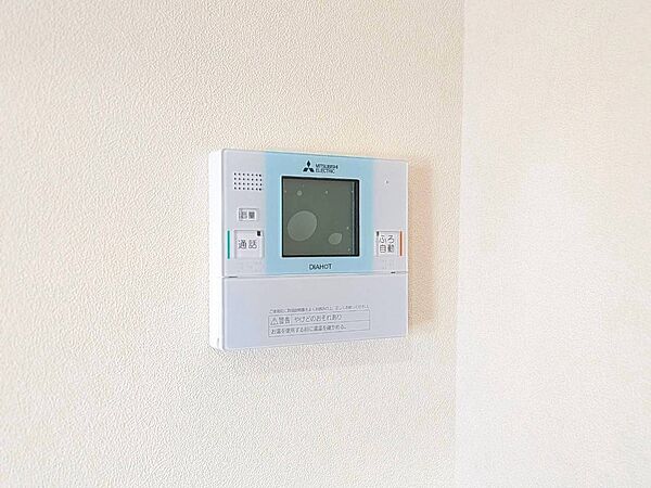 見やすい画面で操作しやすい給湯パネル。