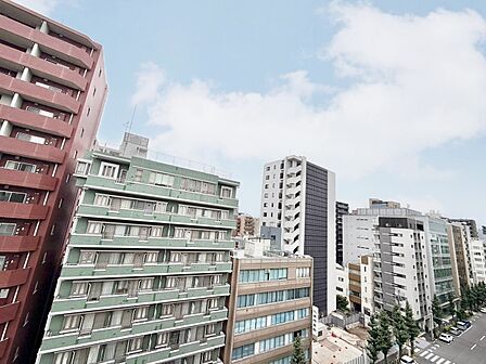 眺望や窓からの景色が良いと、家で過ごす時間も快適です。