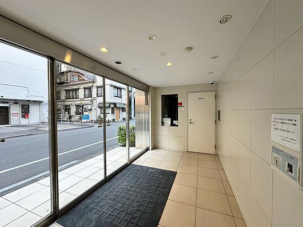 館内は静寂な中が保たれており、管理が行き届いている印象を受けました。