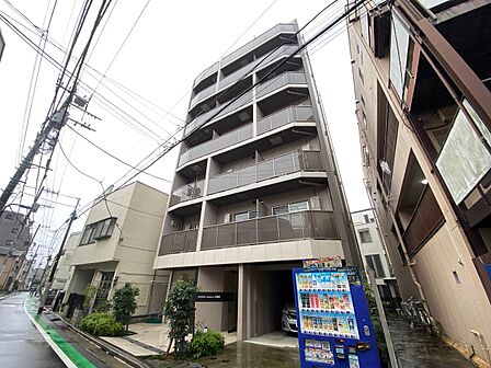 飽きのこないシンプルモダンな外観です。