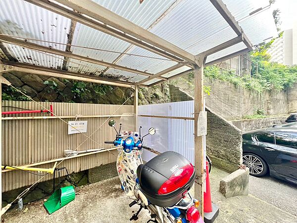 バイク置き場もございます。※空き状況は都度ご確認下さい。
