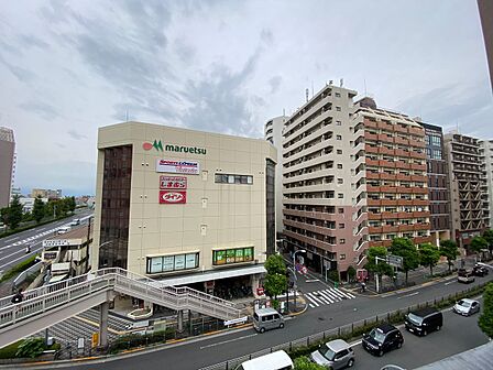 陽当たり・通風・開放感に恵まれた環境です。