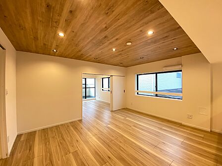 通風・採光に優れ、心地よい光と風が溢れています。