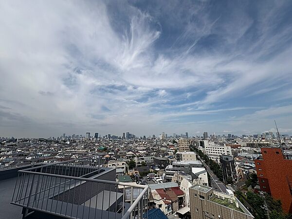 眺望や窓からの景色が良いと、家で過ごす時間も快適です。