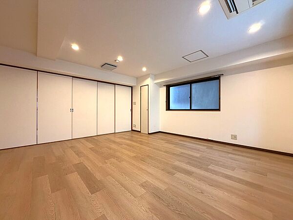 伸びやかな空間のなかで、ゆったりとしたひとときを過ごせます。