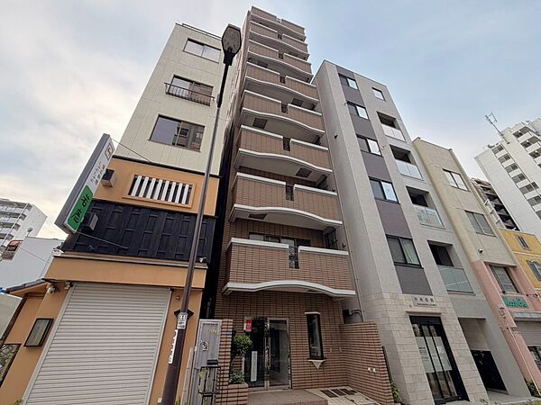 飽きのこないシンプルモダンな外観です。