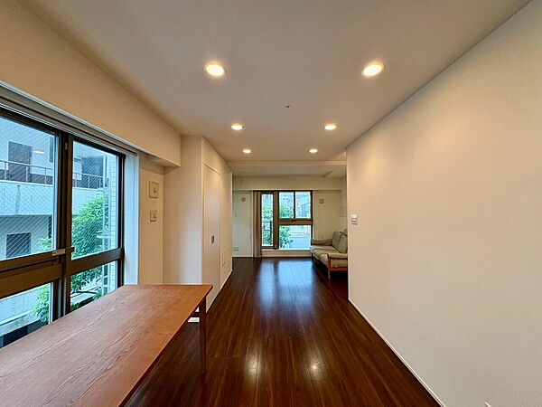 「空間が織り成すひとつ先の住み心地」を演出します。