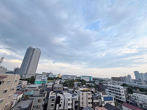 眺望や窓からの景色が良いと、家で過ごす時間も快適です。