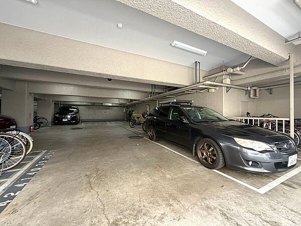 駐車スペースが嬉しいですね。※空き状況は都度ご確認下さい。