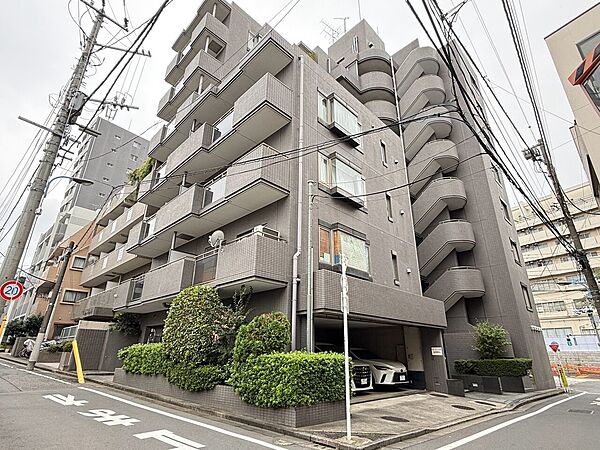 忙しく過ぎゆく日常を置き去るほど、ゆったりした時間が流れる住環境。