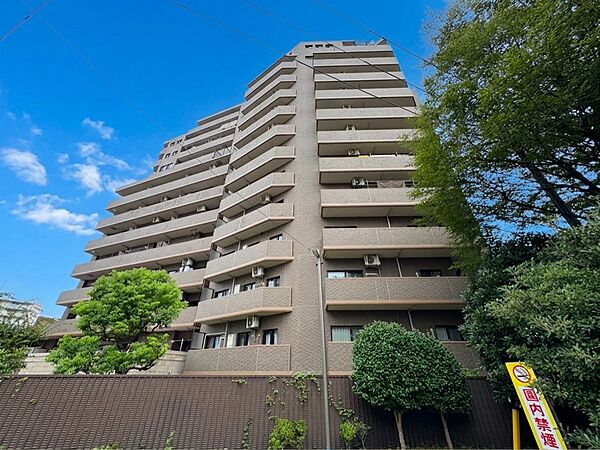 忙しく過ぎゆく日常を置き去るほど、ゆったりした時間が流れる住環境。