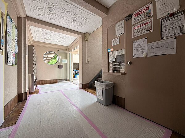 館内は静寂な中が保たれており、管理が行き届いている印象を受けました。