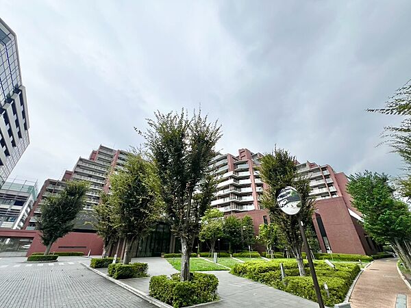 忙しく過ぎゆく日常を置き去るほど、ゆったりした時間が流れる住環境。