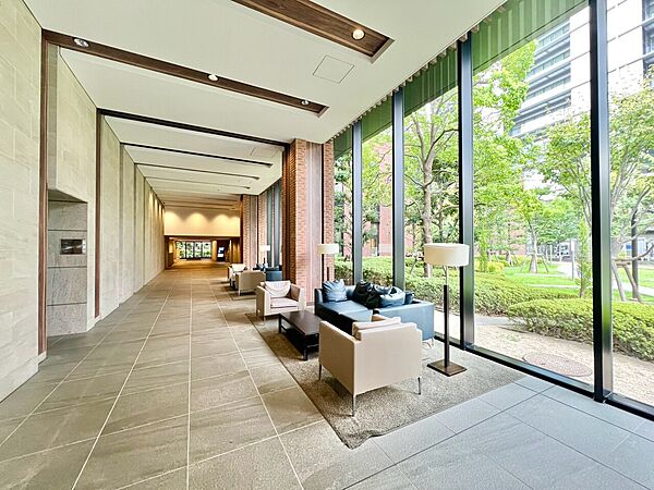 館内は静寂な中が保たれており、管理が行き届いている印象を受けました。
