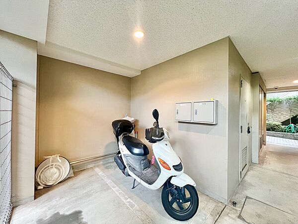 バイク置き場もございます。※空き状況は都度ご確認下さい。