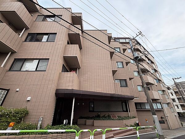 忙しく過ぎゆく日常を置き去るほど、ゆったりした時間が流れる住環境。