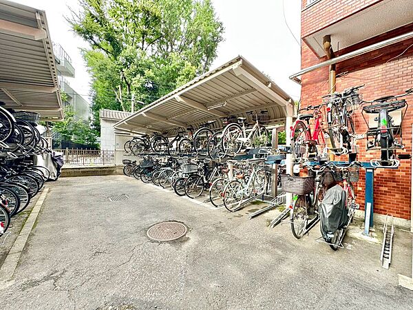 駐輪場も綺麗に整頓されています。※空き状況は都度ご確認下さい。