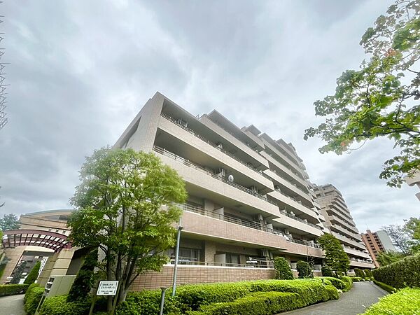 忙しく過ぎゆく日常を置き去るほど、ゆったりした時間が流れる住環境。