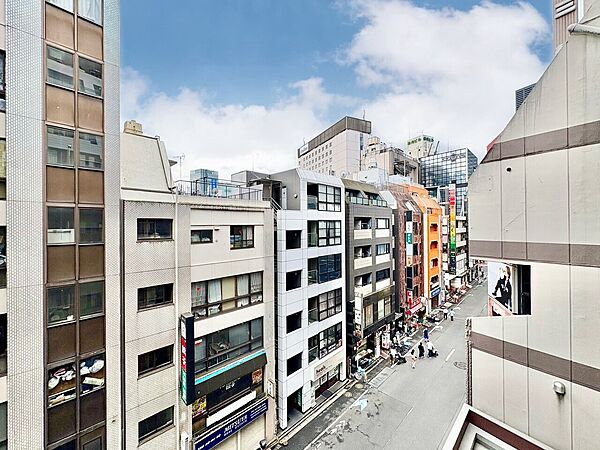眺望や窓からの景色が良いと、家で過ごす時間も快適です。