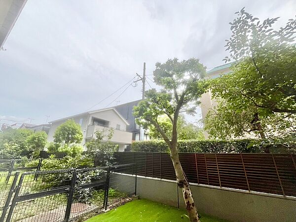 眺望や窓からの景色が良いと、家で過ごす時間も快適です。