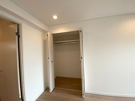 シンプルな内装と偏り過ぎないデザインで統一しました。