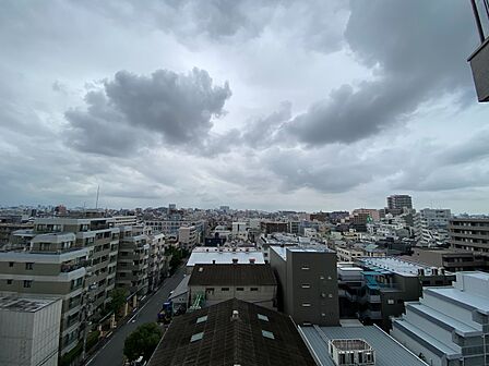 眺望や窓からの景色が良いと、家で過ごす時間も快適です。