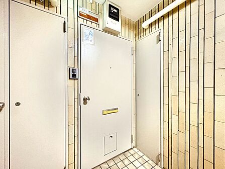 清潔感のある落ち着いた雰囲気の玄関です。