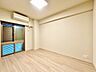 子供部屋：清かで艶やかな時間をもたらしてくれる室内です。