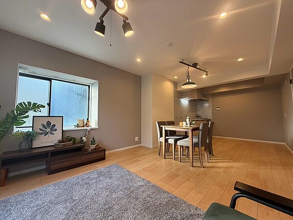 通風・採光に優れ、心地よい光と風が溢れています。