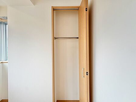 家電やスーツケース、ストック品など何でも片付く嬉しい空間です。