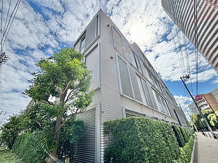 飽きのこないシンプルモダンな外観です。