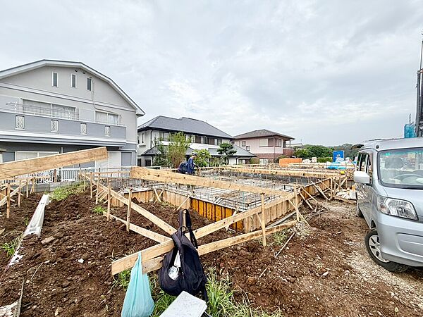 上質感漂う玄関アプローチです。