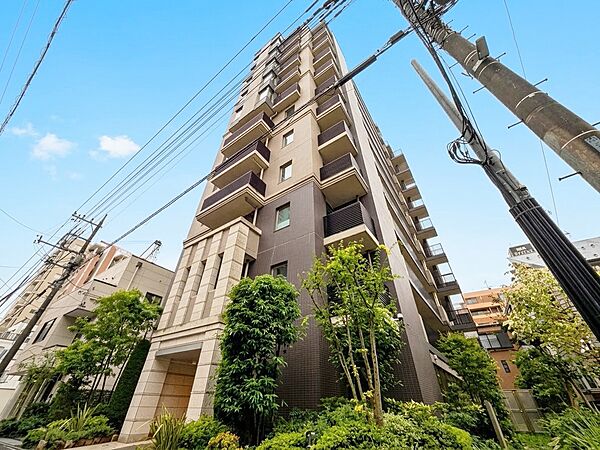 忙しく過ぎゆく日常を置き去るほど、ゆったりした時間が流れる住環境。※CG加工により晴天にしています。