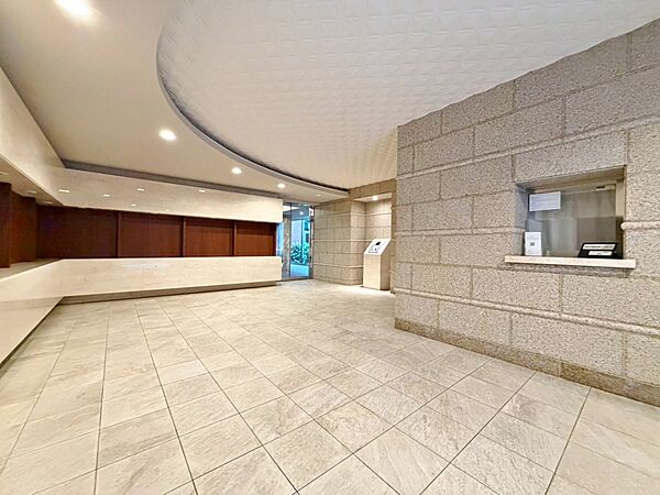 館内は静寂な中が保たれており、管理が行き届いている印象を受けました。