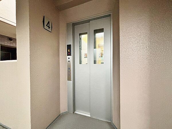 エレベーター完備のため荷物が多くなっても安心。