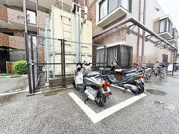 バイク置き場もございます。※空き状況は都度ご確認下さい。