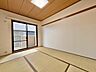 子供部屋：清かで艶やかな時間をもたらしてくれる室内です。