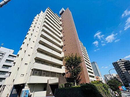 飽きのこないシンプルモダンな外観です。