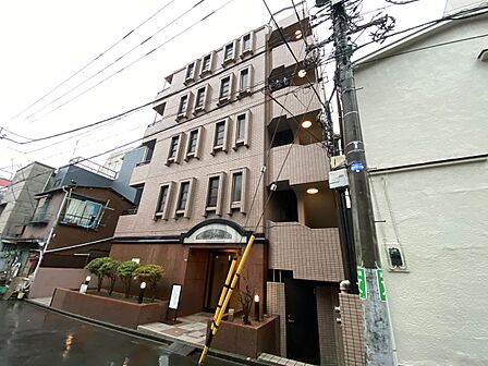 飽きのこないシンプルモダンな外観です。