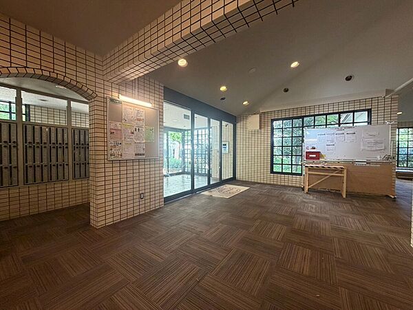 館内は静寂な中が保たれており、管理が行き届いている印象を受けました。