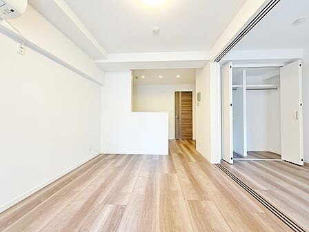 シンプルな内装と偏り過ぎないデザインで統一しました。
