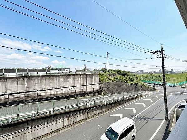 眺望や窓からの景色が良いと、家で過ごす時間も快適です。