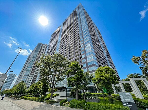 忙しく過ぎゆく日常を置き去るほど、ゆったりした時間が流れる住環境。