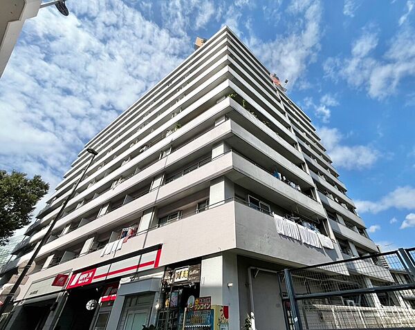 忙しく過ぎゆく日常を置き去るほど、ゆったりした時間が流れる住環境。