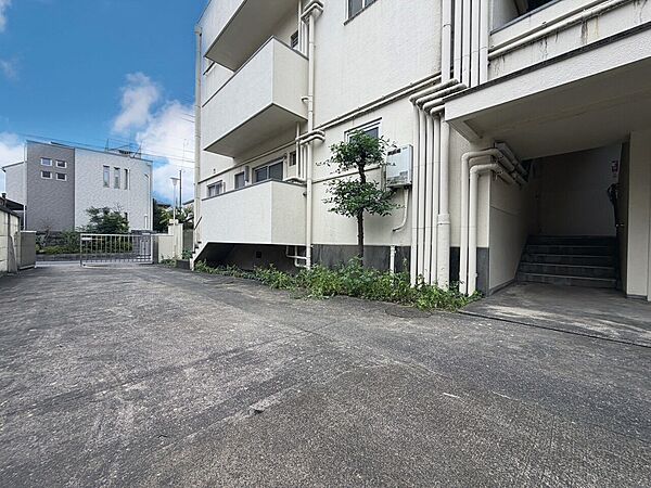 館内は静寂な中が保たれており、管理が行き届いている印象を受けました。